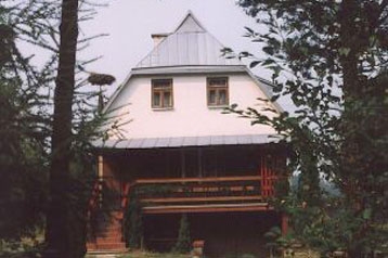 Pologne Privát Ateny, Extérieur